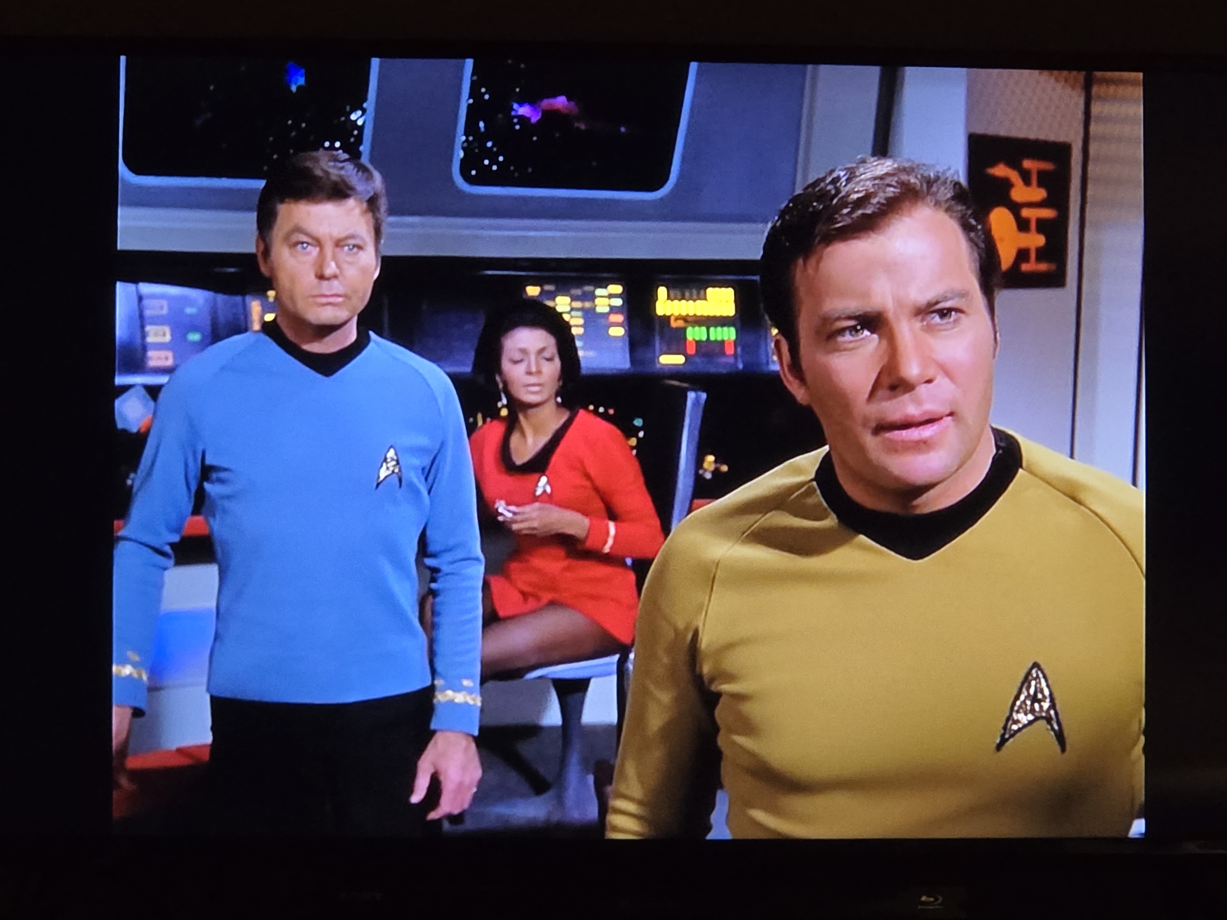 Bones, Uhura, Kirk 